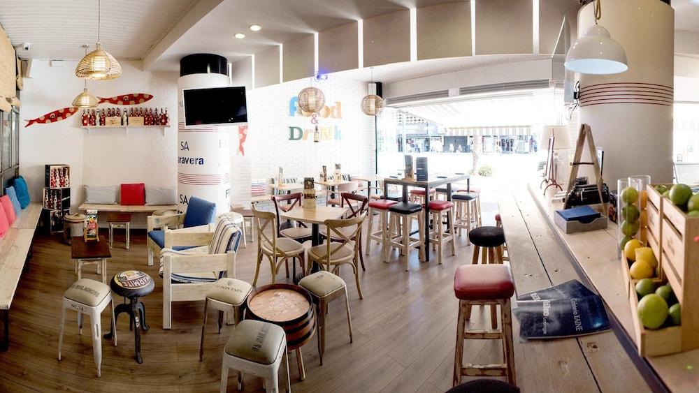 夏恩公园酒店 滨海略雷特 外观 照片